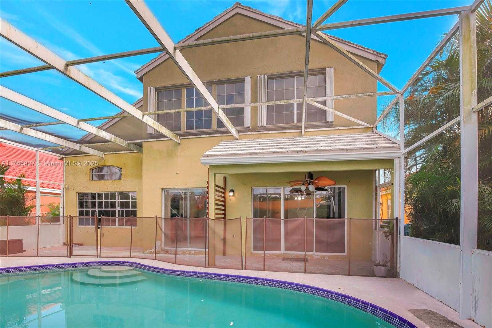 Small Image of 421 BERMUDA SPRINGS DR, Weston Number 20