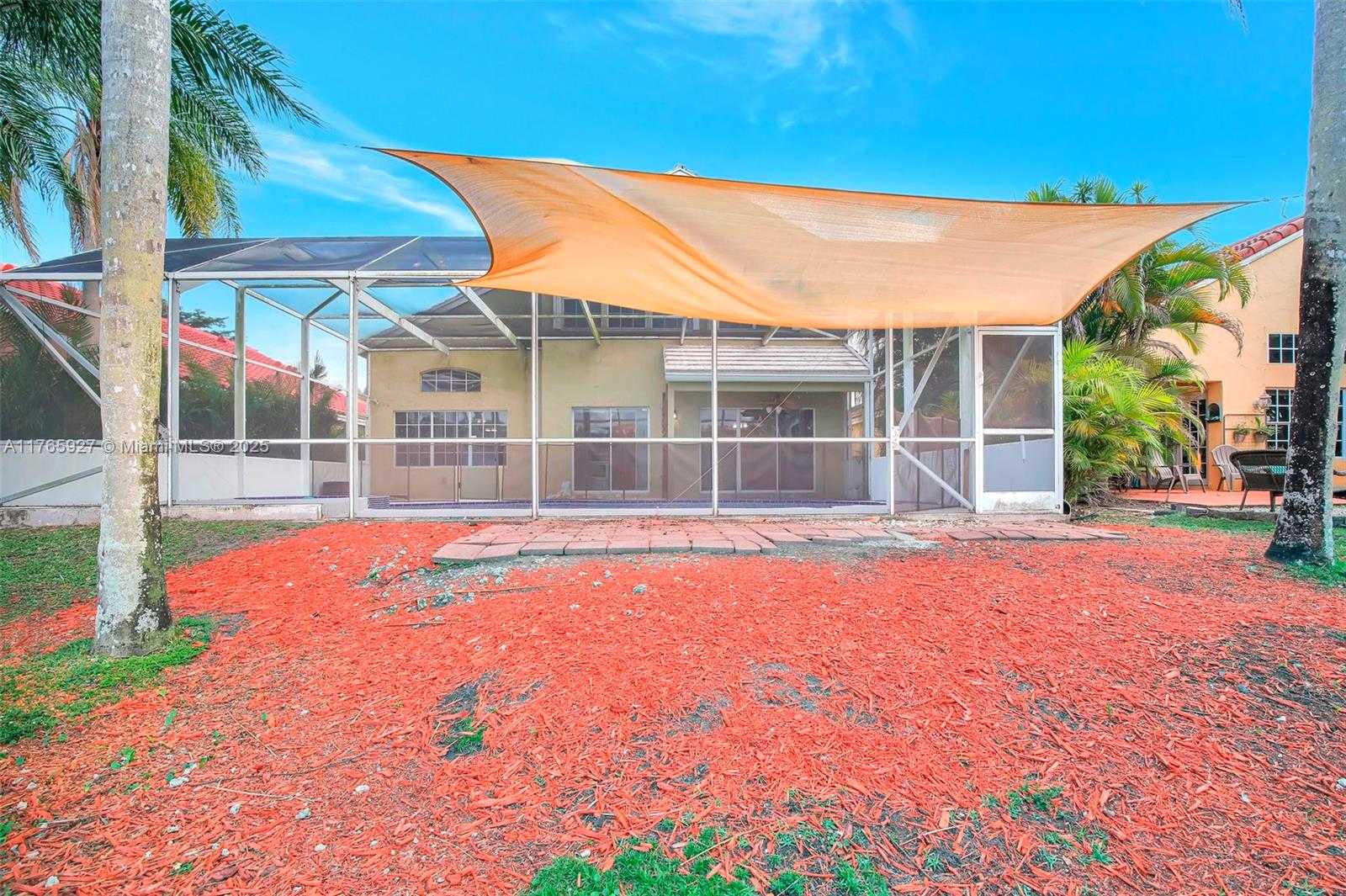 Small Image of 421 BERMUDA SPRINGS DR, Weston Number 23