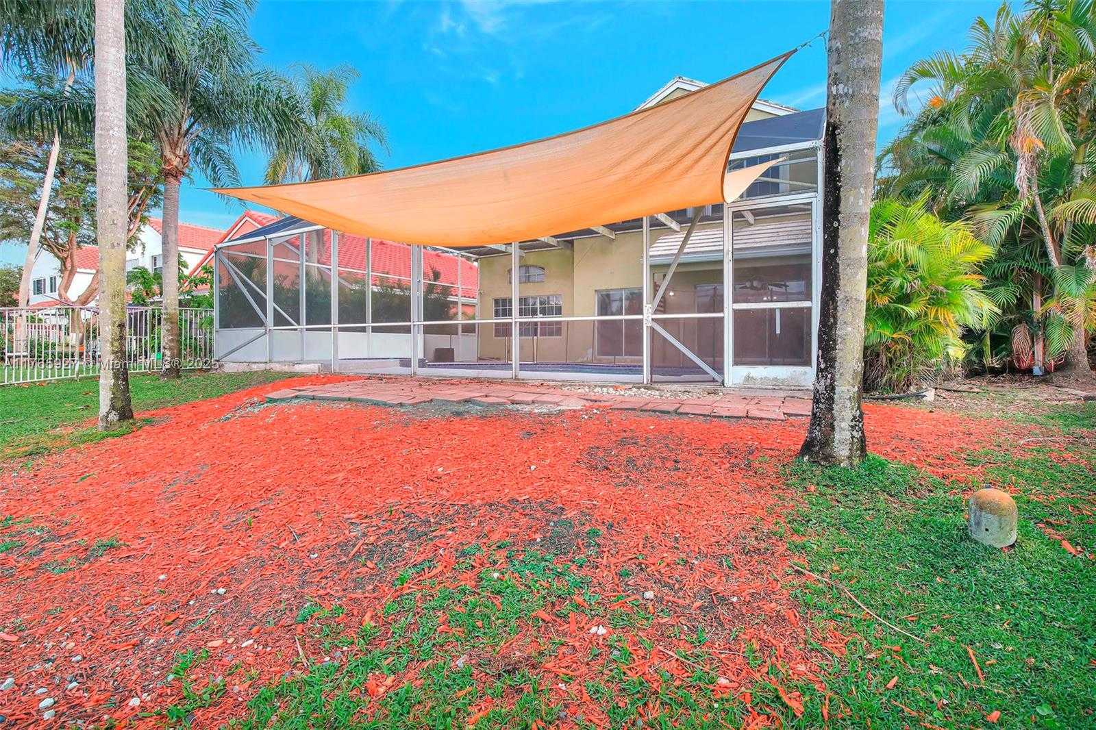 Small Image of 421 BERMUDA SPRINGS DR, Weston Number 24