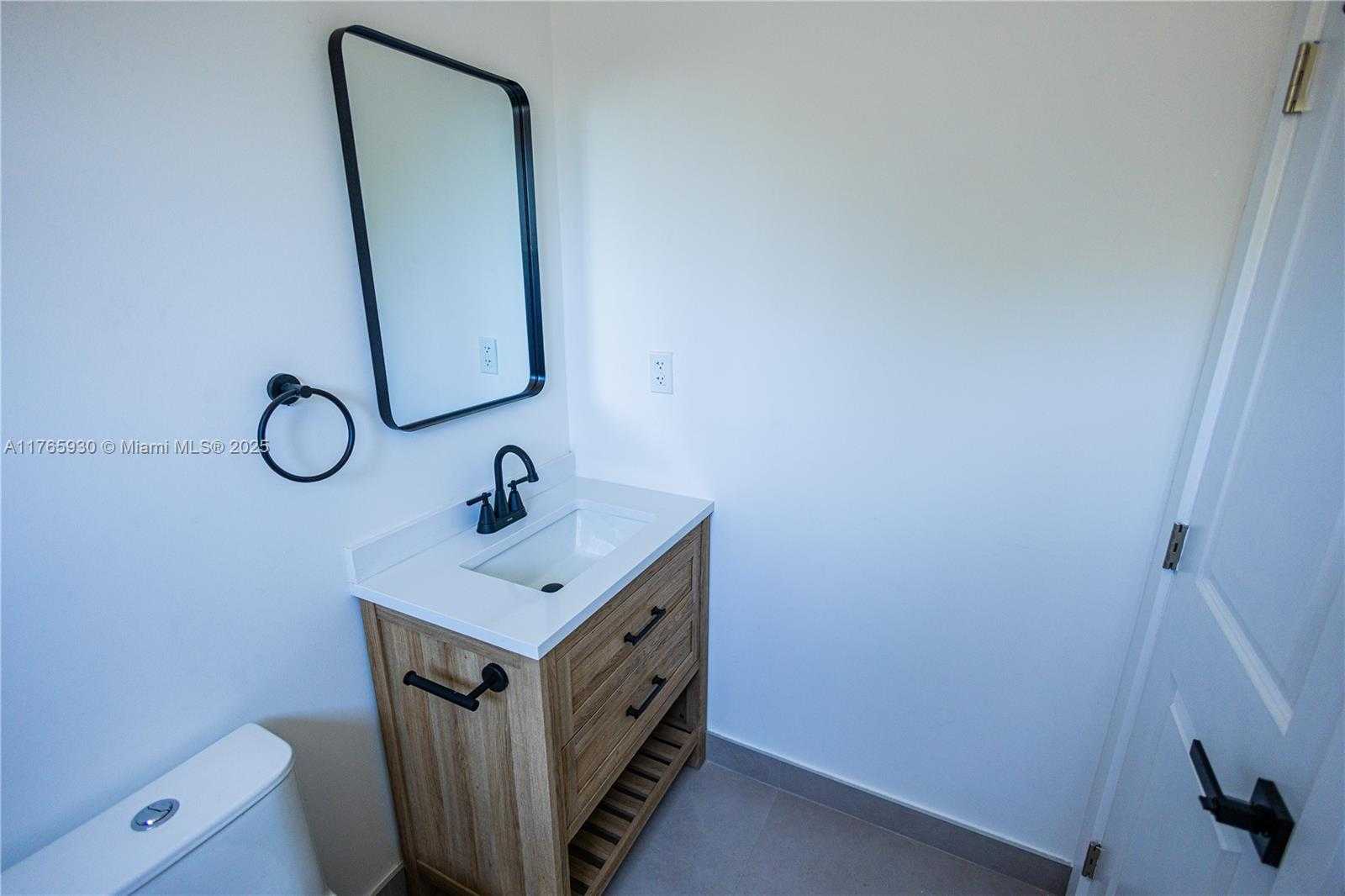 Small Image of 812 33RD ST, West Palm Beach Number 20
