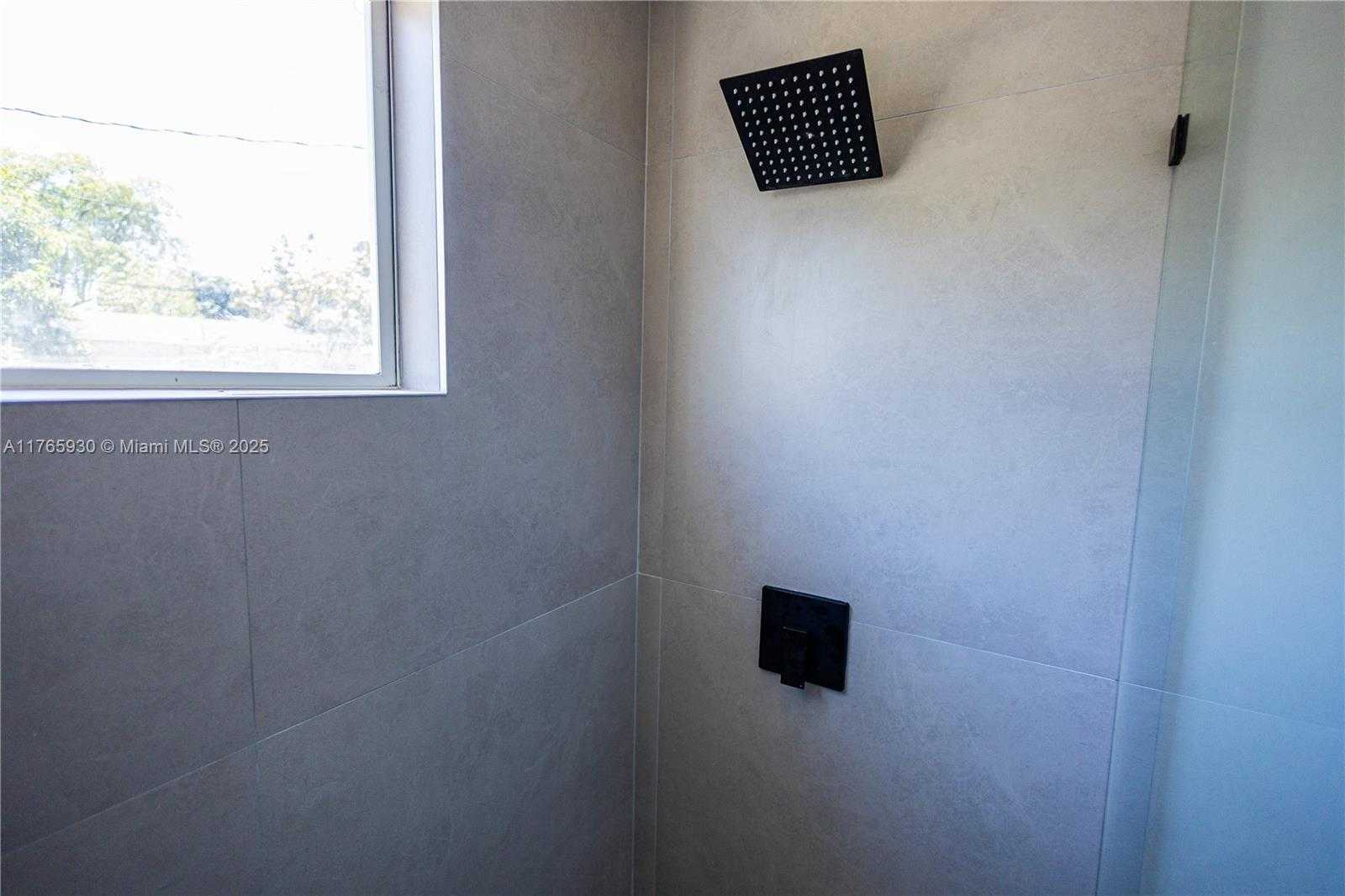 Small Image of 812 33RD ST, West Palm Beach Number 21