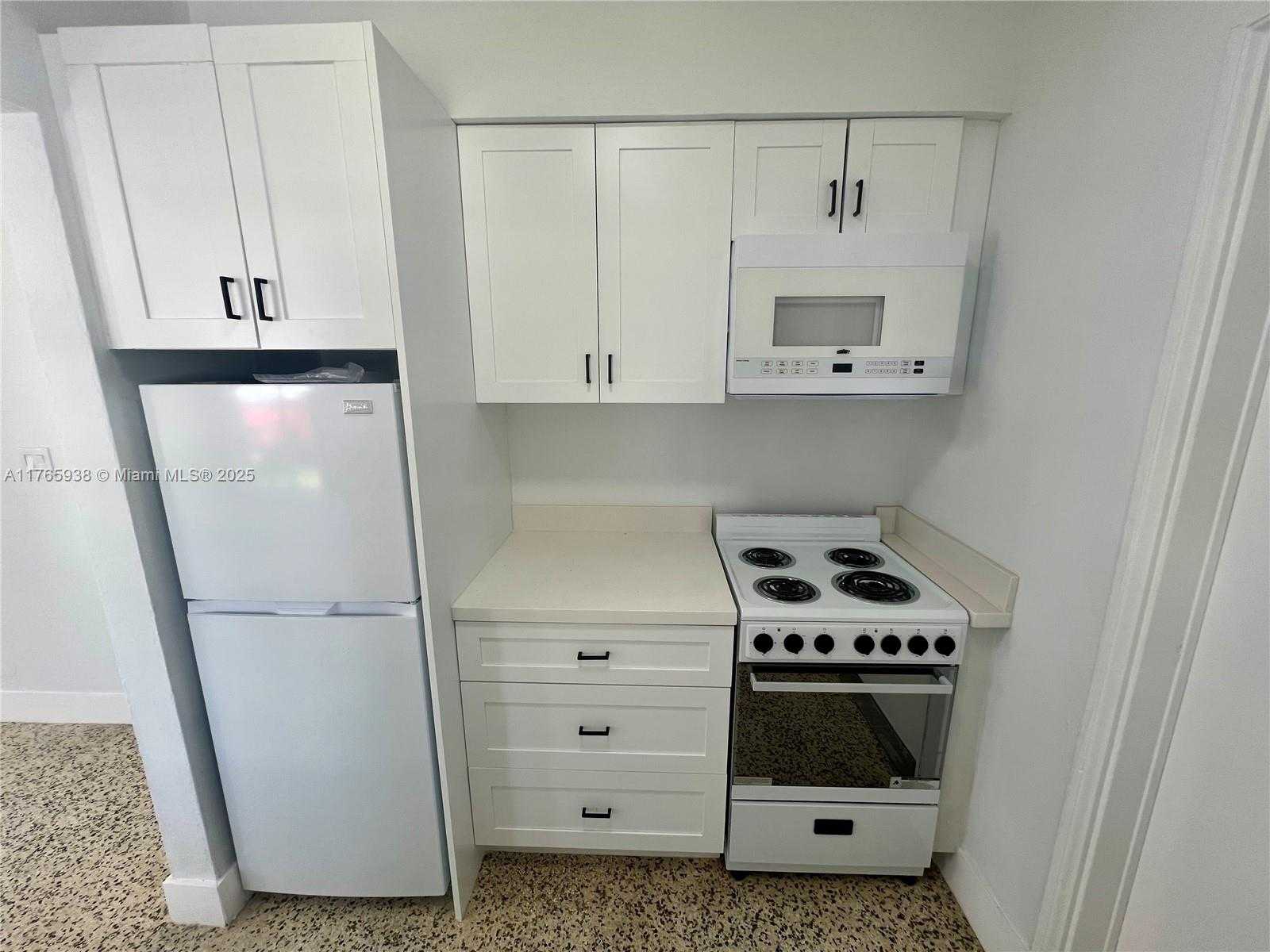 Small Image of 1710 ARTHUR ST, Hollywood Number 5
