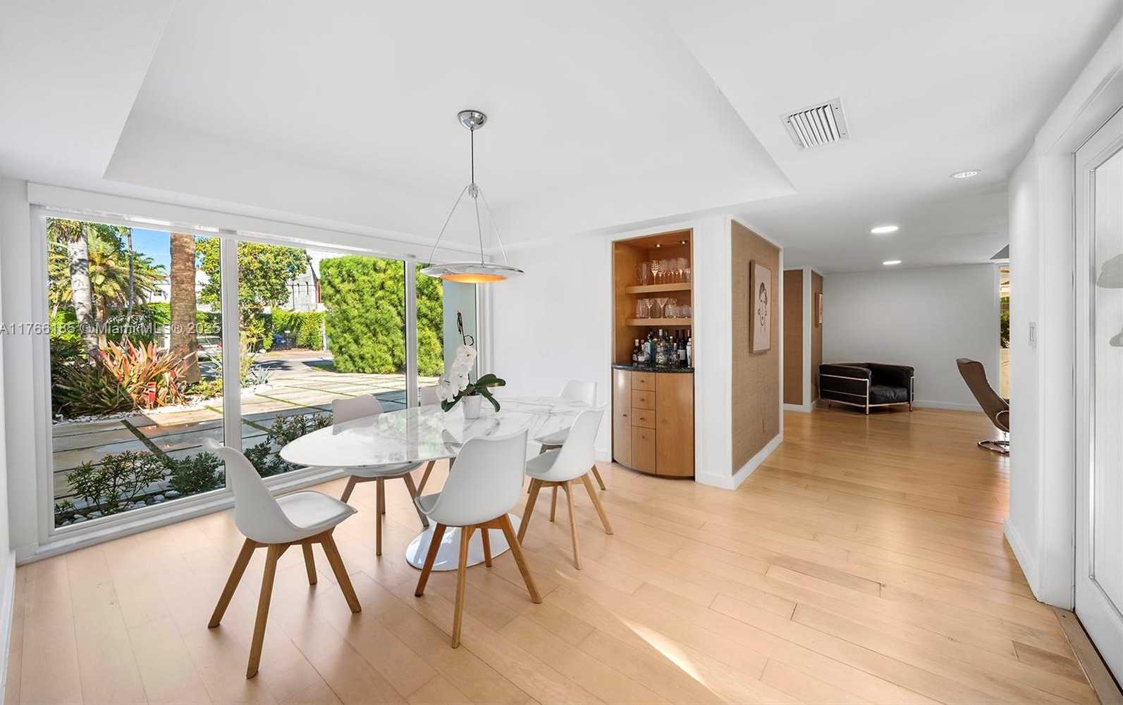 Small Image of 5251 LA GORCE DR, Miami Beach Number 11