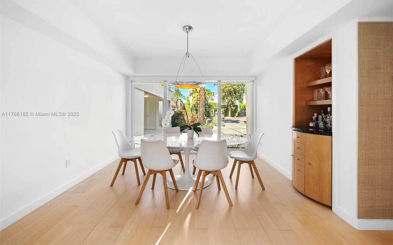 Small Image of 5251 LA GORCE DR, Miami Beach Number 12