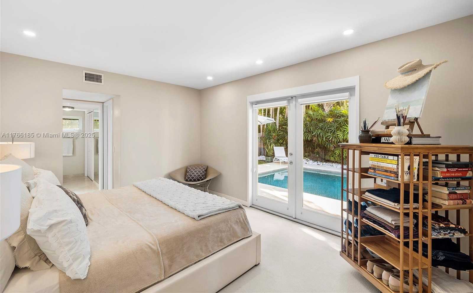 Small Image of 5251 LA GORCE DR, Miami Beach Number 28