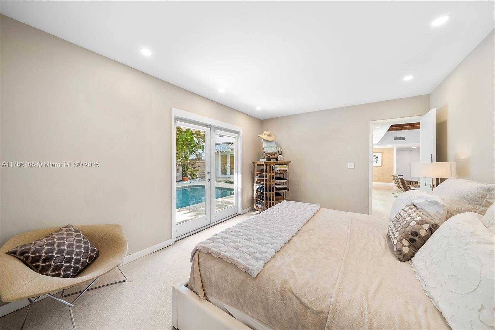 Small Image of 5251 LA GORCE DR, Miami Beach Number 29