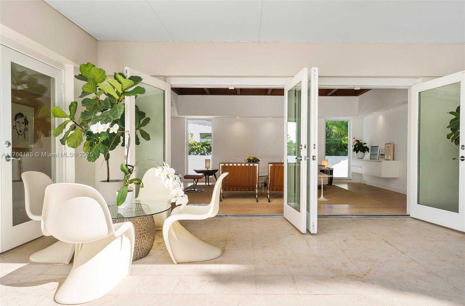Small Image of 5251 LA GORCE DR, Miami Beach Number 32