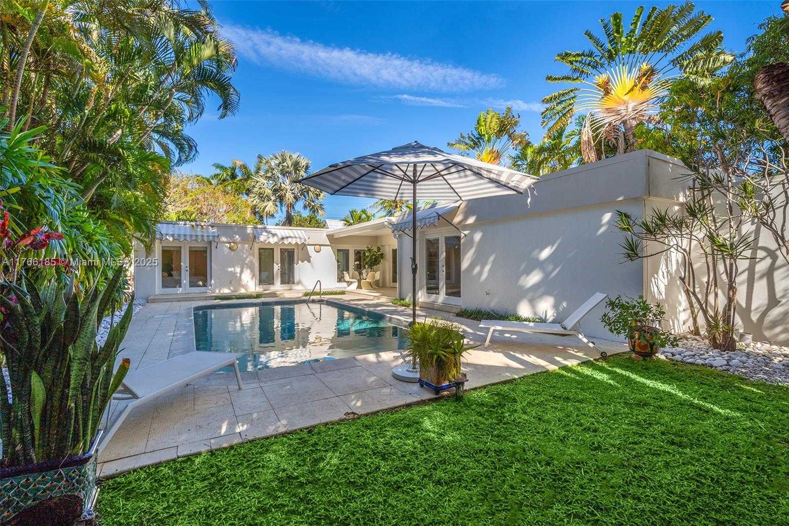 Small Image of 5251 LA GORCE DR, Miami Beach Number 37