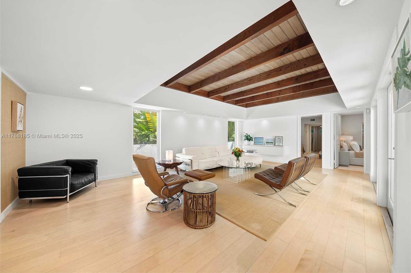 Small Image of 5251 LA GORCE DR, Miami Beach Number 7
