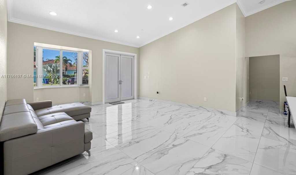 Small Image of 9201 SOUTH WEST 170TH LN, Palmetto Bay Number 11