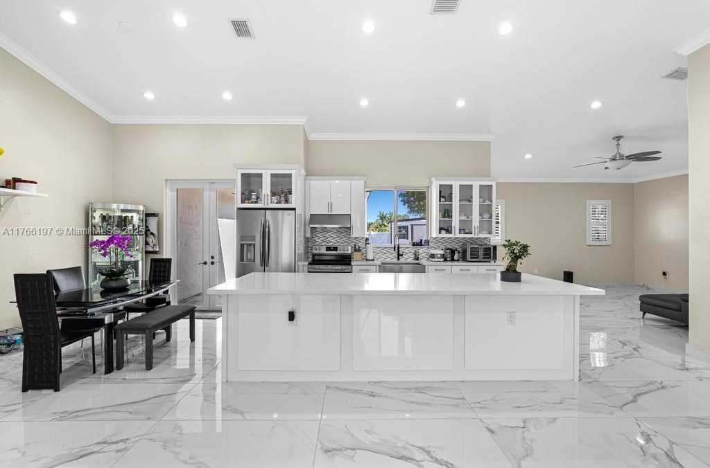 Small Image of 9201 SOUTH WEST 170TH LN, Palmetto Bay Number 13