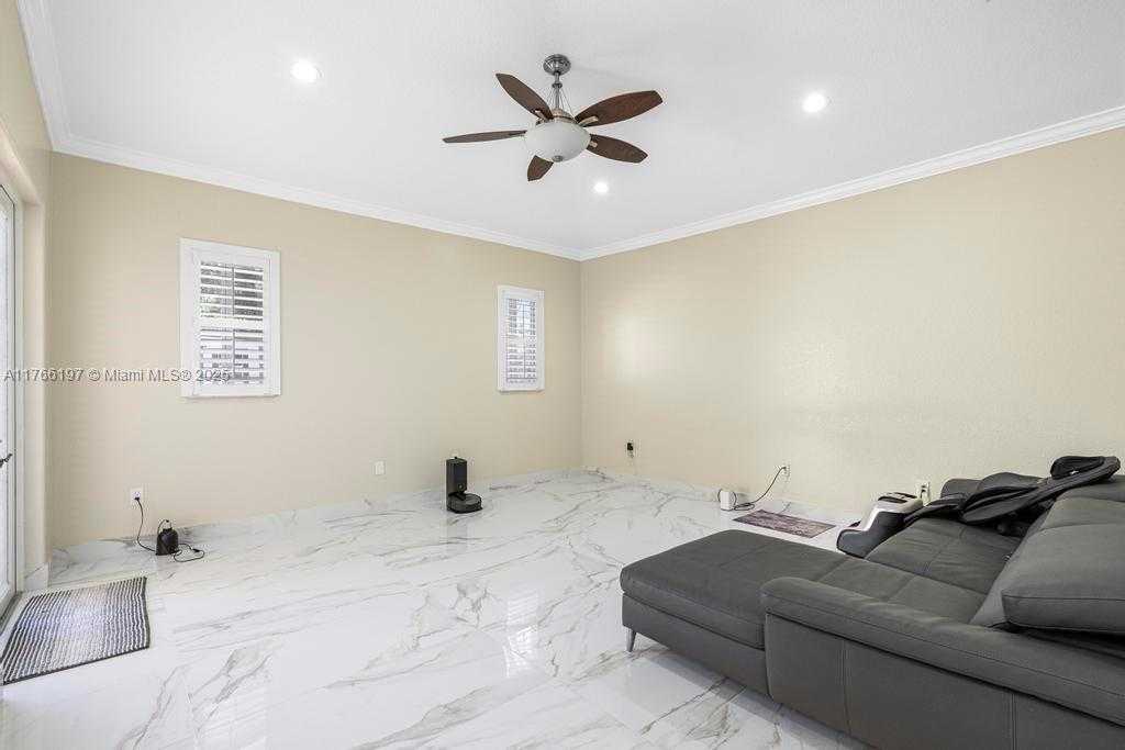 Small Image of 9201 SOUTH WEST 170TH LN, Palmetto Bay Number 19