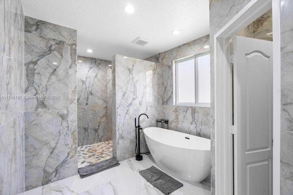 Small Image of 9201 SOUTH WEST 170TH LN, Palmetto Bay Number 26