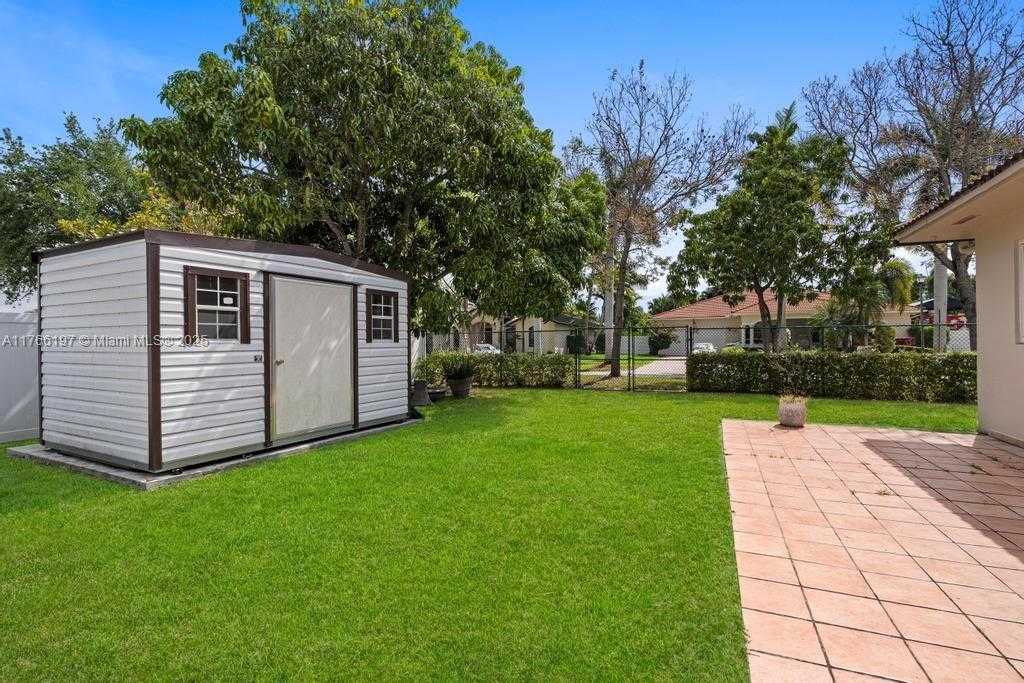 Small Image of 9201 SOUTH WEST 170TH LN, Palmetto Bay Number 37