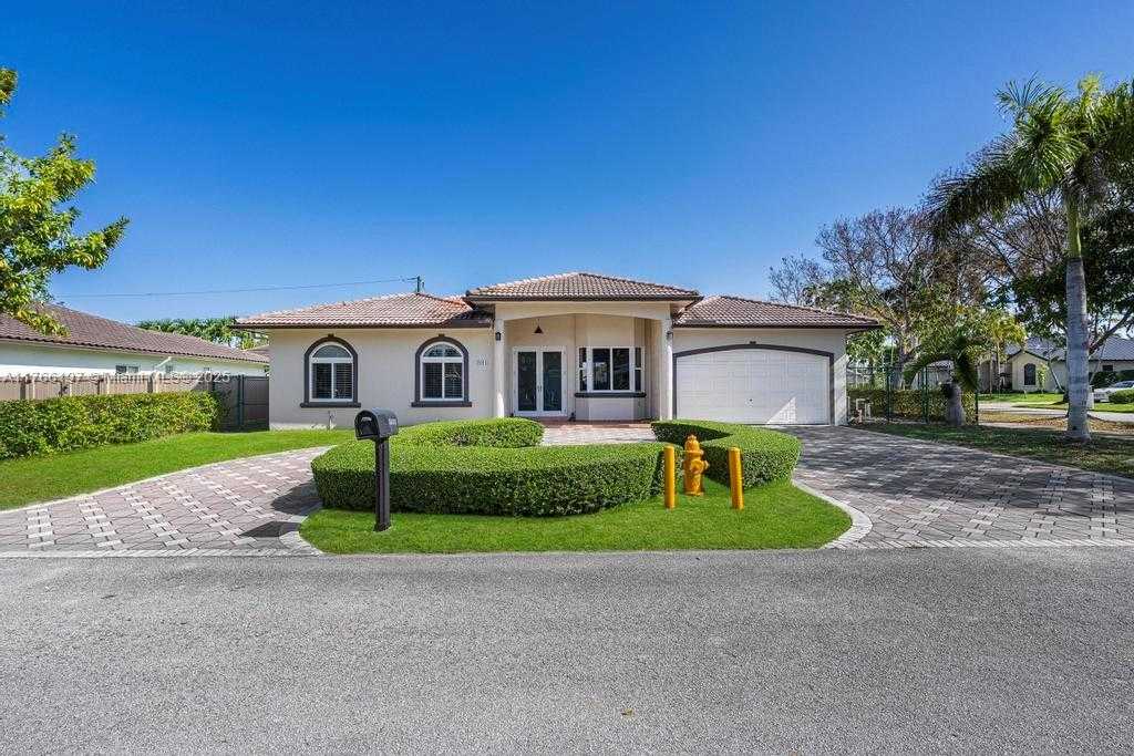 Small Image of 9201 SOUTH WEST 170TH LN, Palmetto Bay Number 4