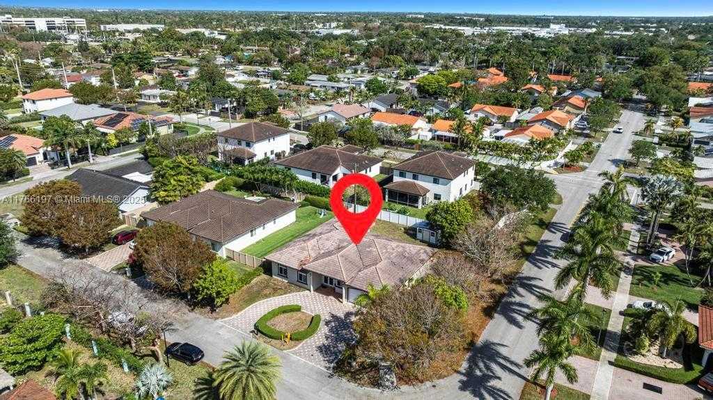 Small Image of 9201 SOUTH WEST 170TH LN, Palmetto Bay Number 42