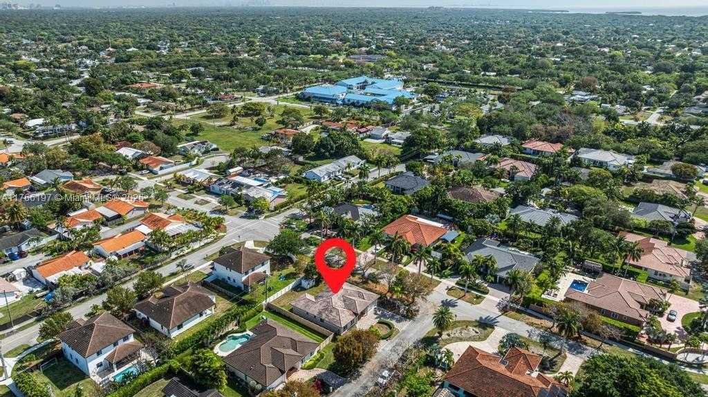 Small Image of 9201 SOUTH WEST 170TH LN, Palmetto Bay Number 43