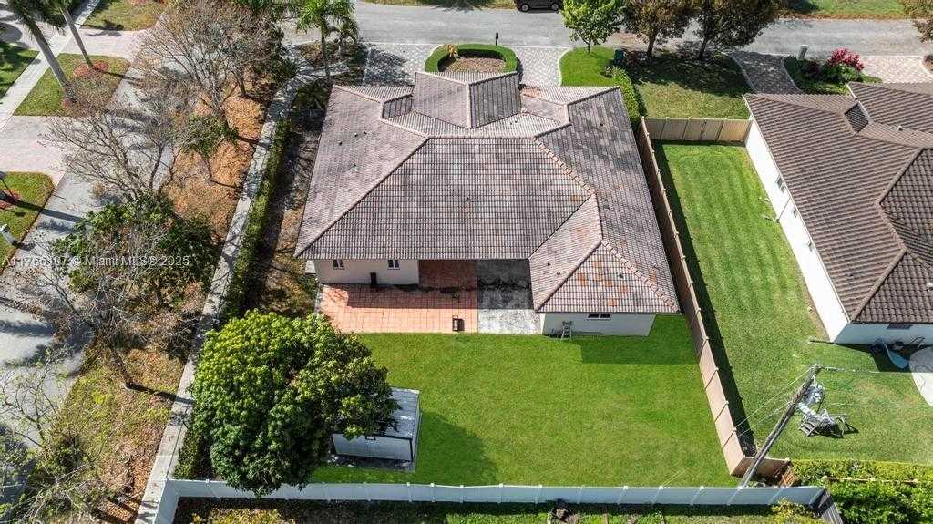 Small Image of 9201 SOUTH WEST 170TH LN, Palmetto Bay Number 45
