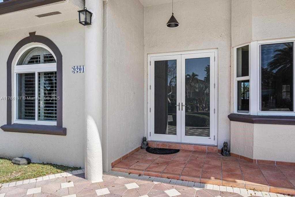 Small Image of 9201 SOUTH WEST 170TH LN, Palmetto Bay Number 7