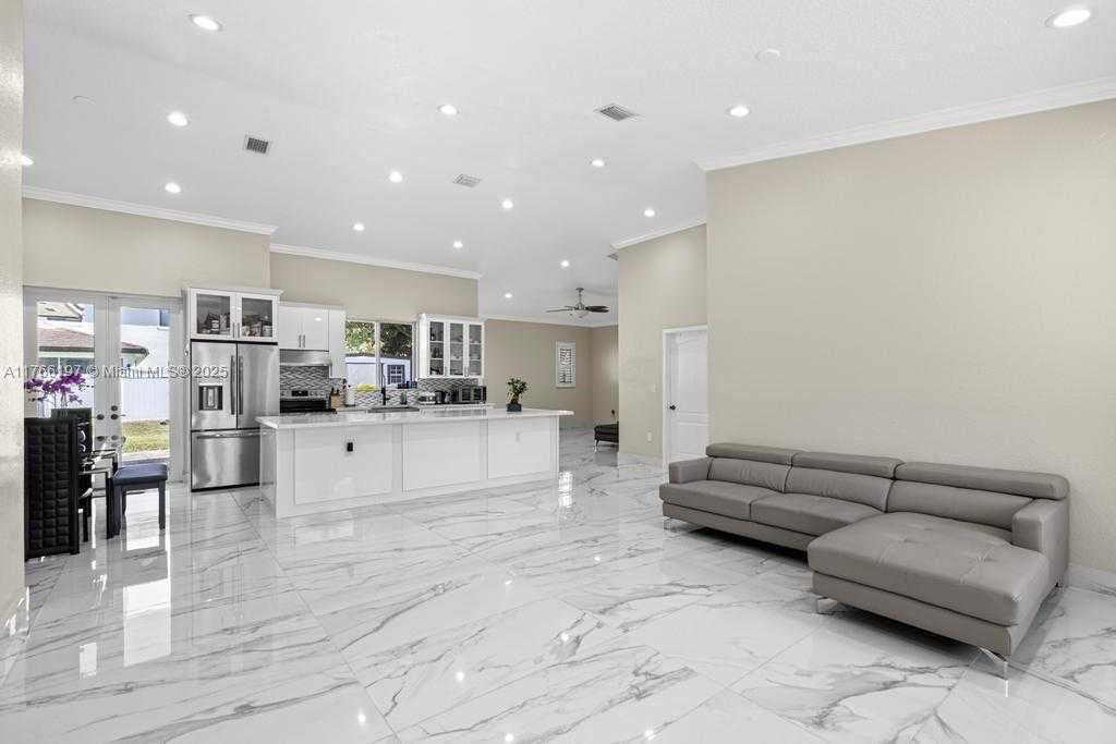 Small Image of 9201 SOUTH WEST 170TH LN, Palmetto Bay Number 9