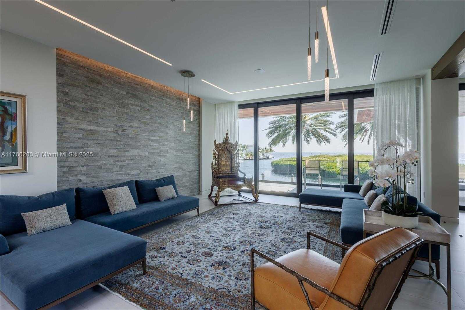 Small Image of 13009 MAR ST, Coral Gables Number 22