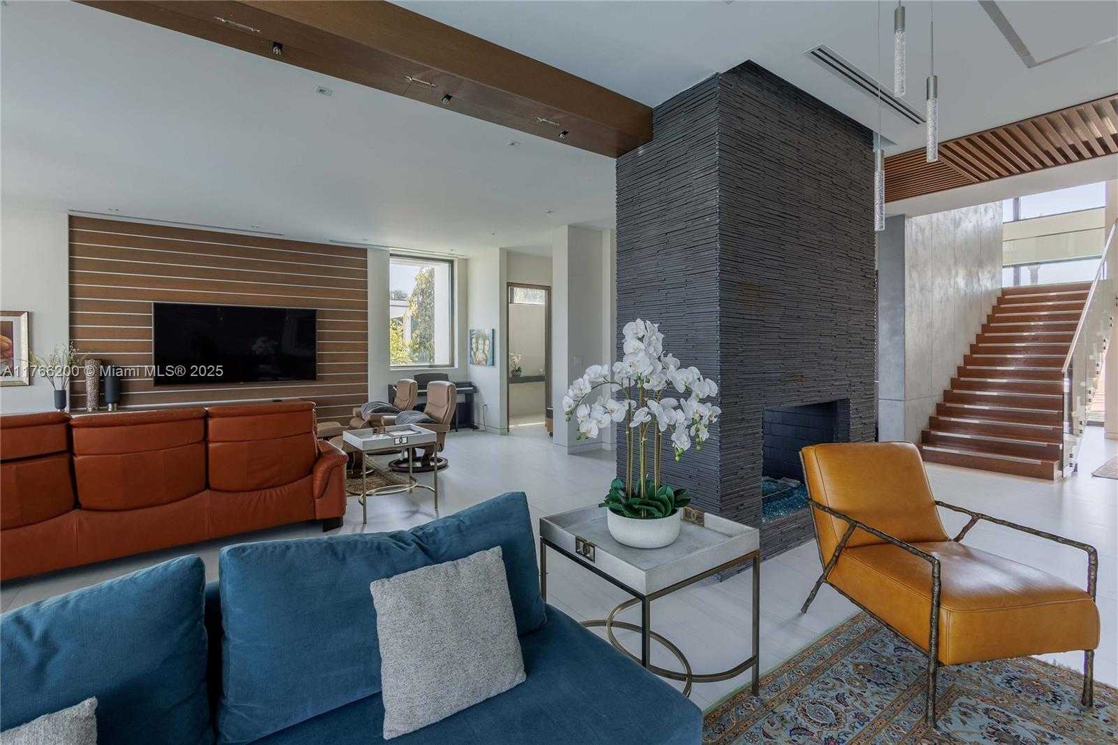 Small Image of 13009 MAR ST, Coral Gables Number 23