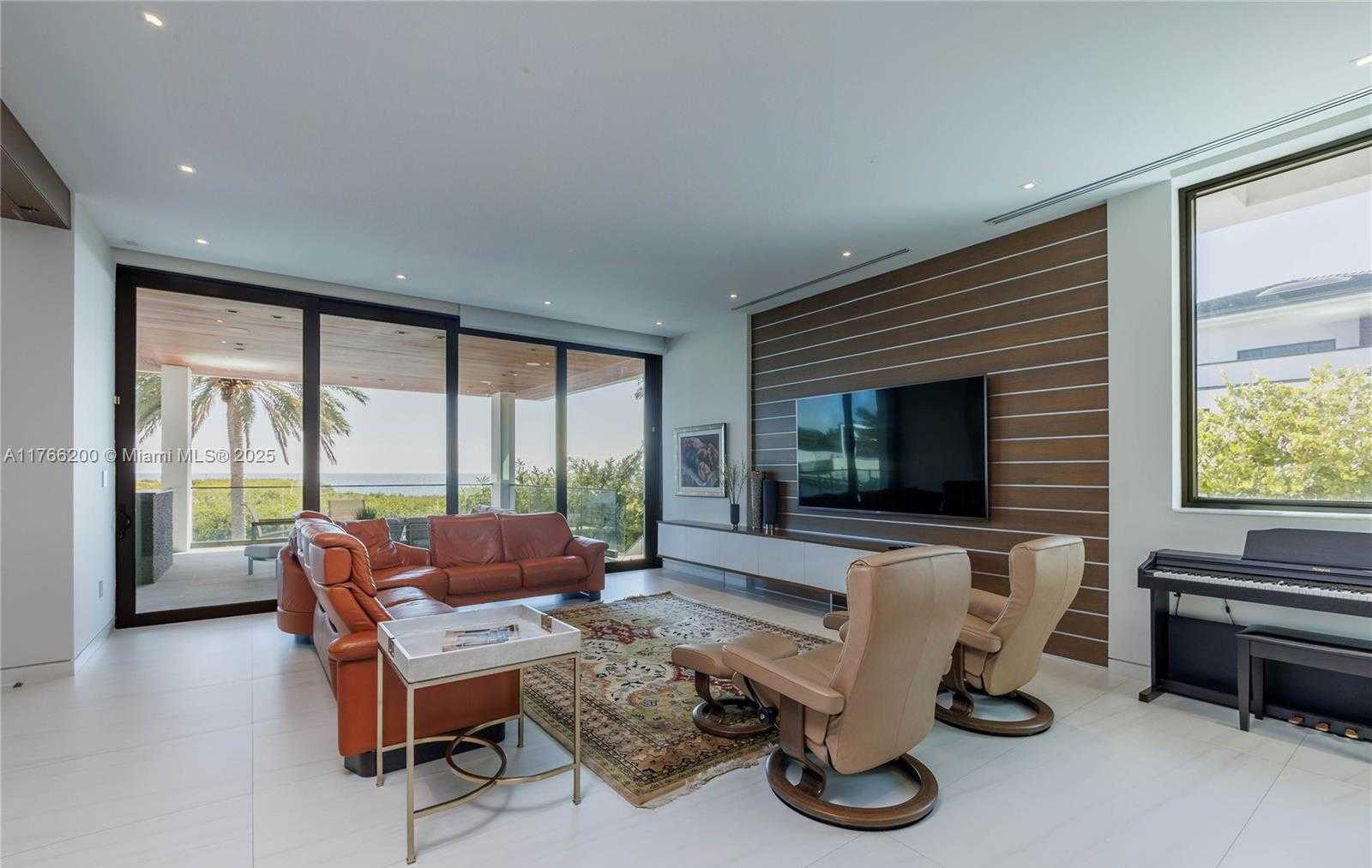 Small Image of 13009 MAR ST, Coral Gables Number 24
