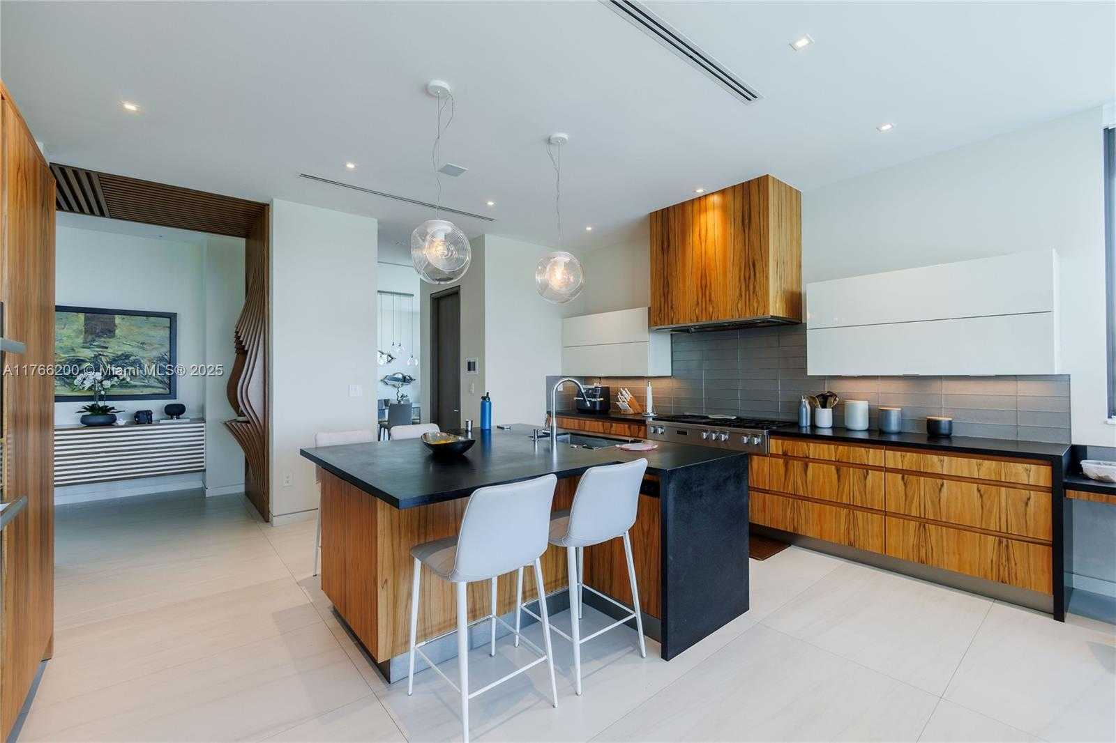 Small Image of 13009 MAR ST, Coral Gables Number 25