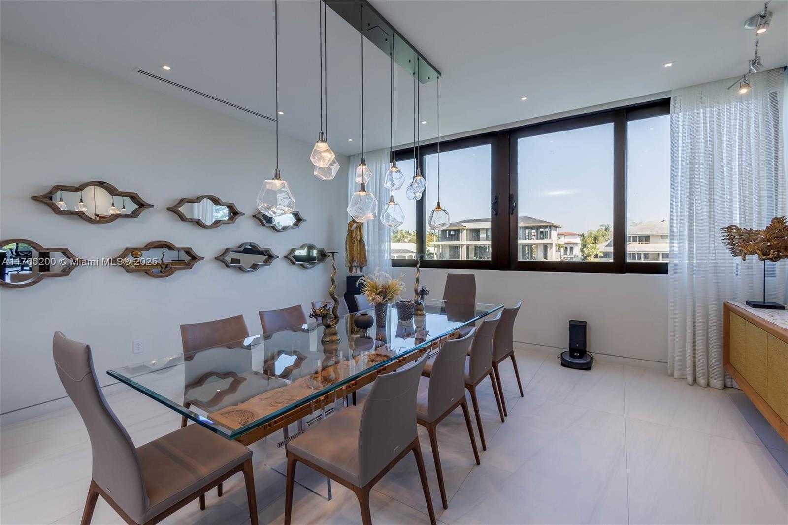 Small Image of 13009 MAR ST, Coral Gables Number 32