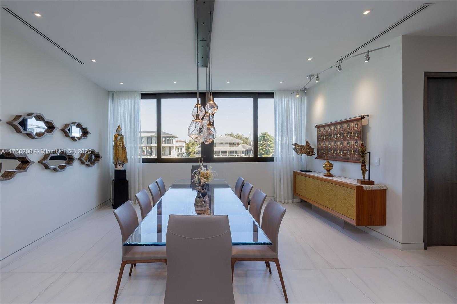 Small Image of 13009 MAR ST, Coral Gables Number 33