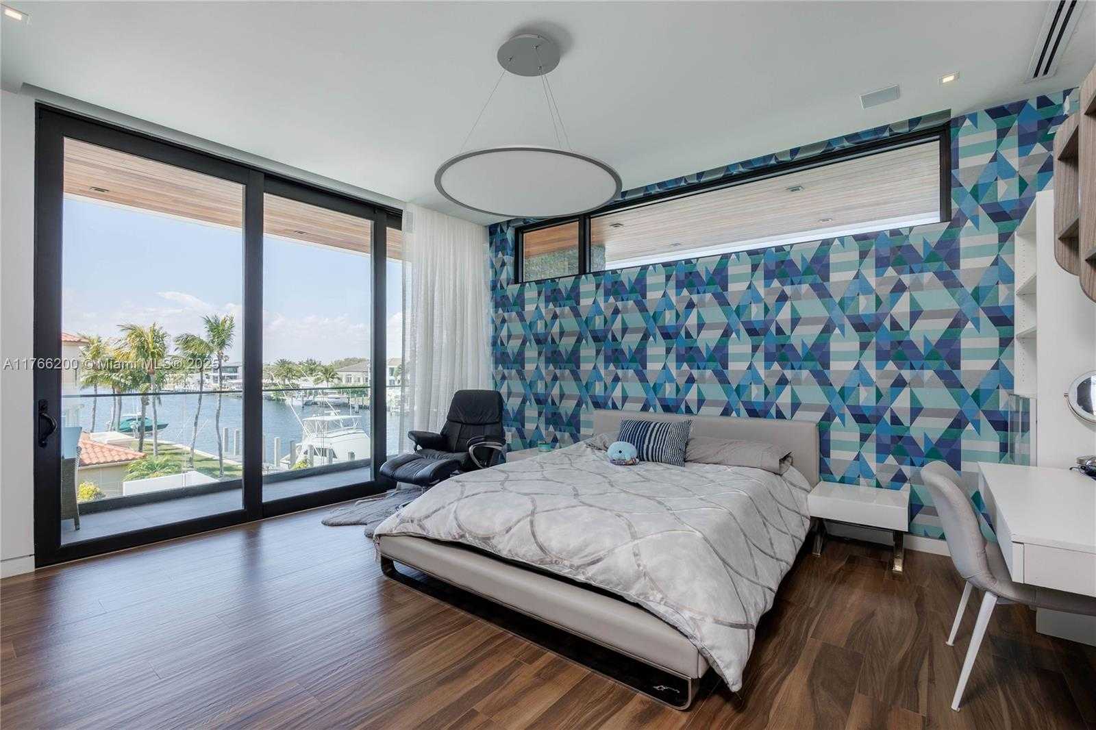 Small Image of 13009 MAR ST, Coral Gables Number 51