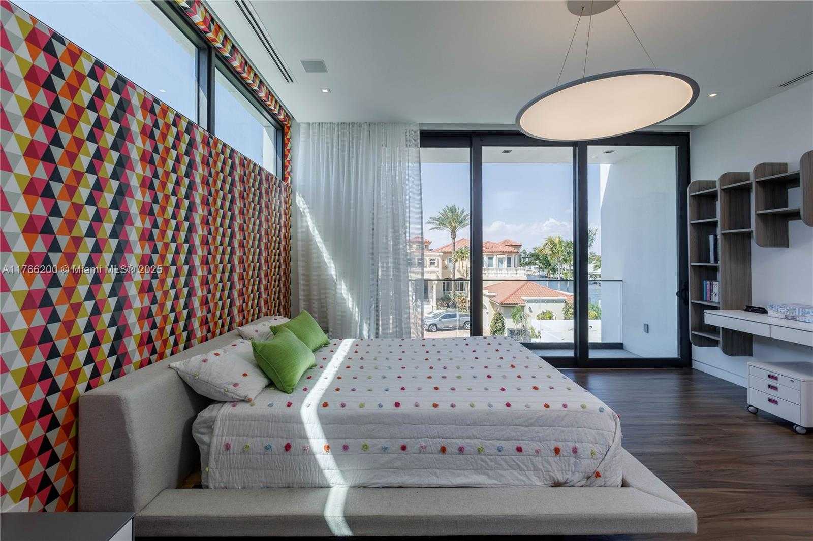 Small Image of 13009 MAR ST, Coral Gables Number 59