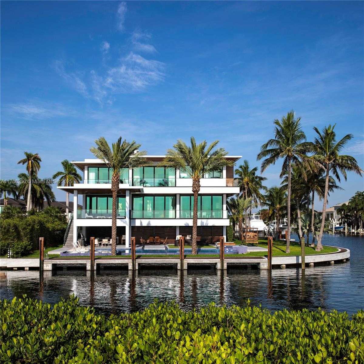 Small Image of 13009 MAR ST, Coral Gables Number 7