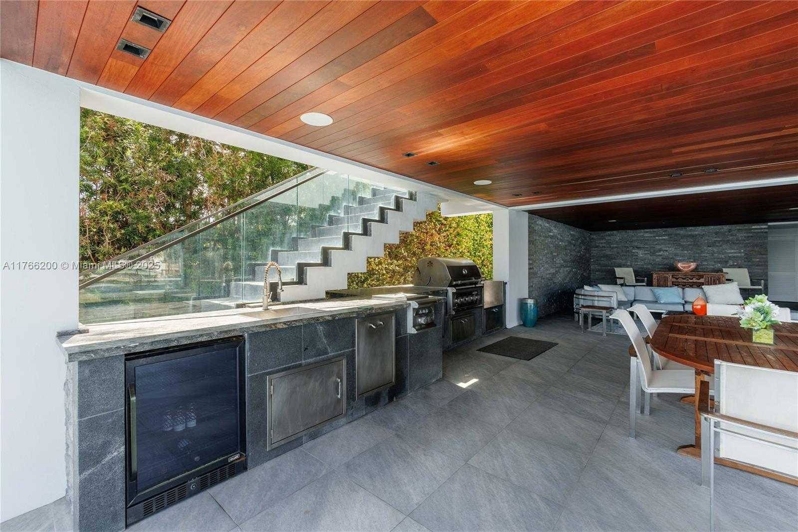 Small Image of 13009 MAR ST, Coral Gables Number 71