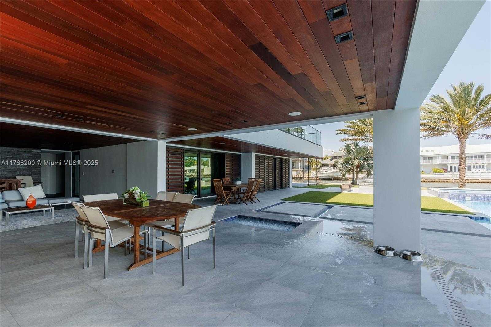 Small Image of 13009 MAR ST, Coral Gables Number 72