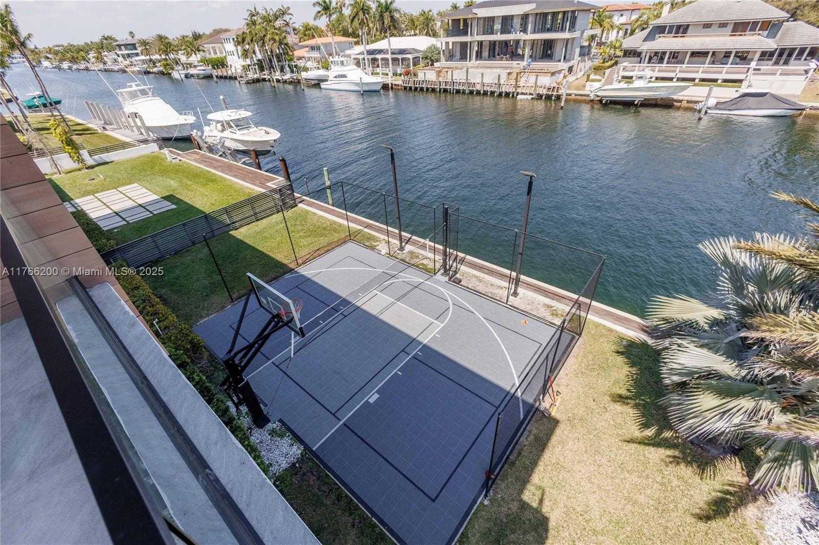 Small Image of 13009 MAR ST, Coral Gables Number 79