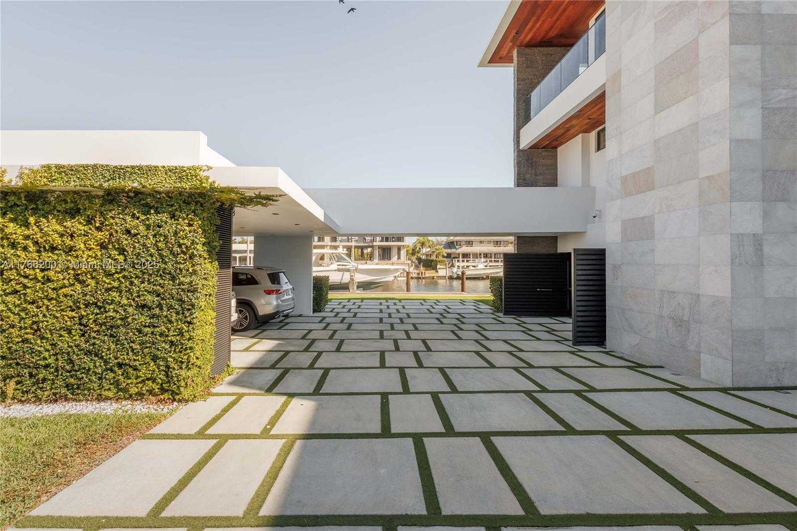 Small Image of 13009 MAR ST, Coral Gables Number 9