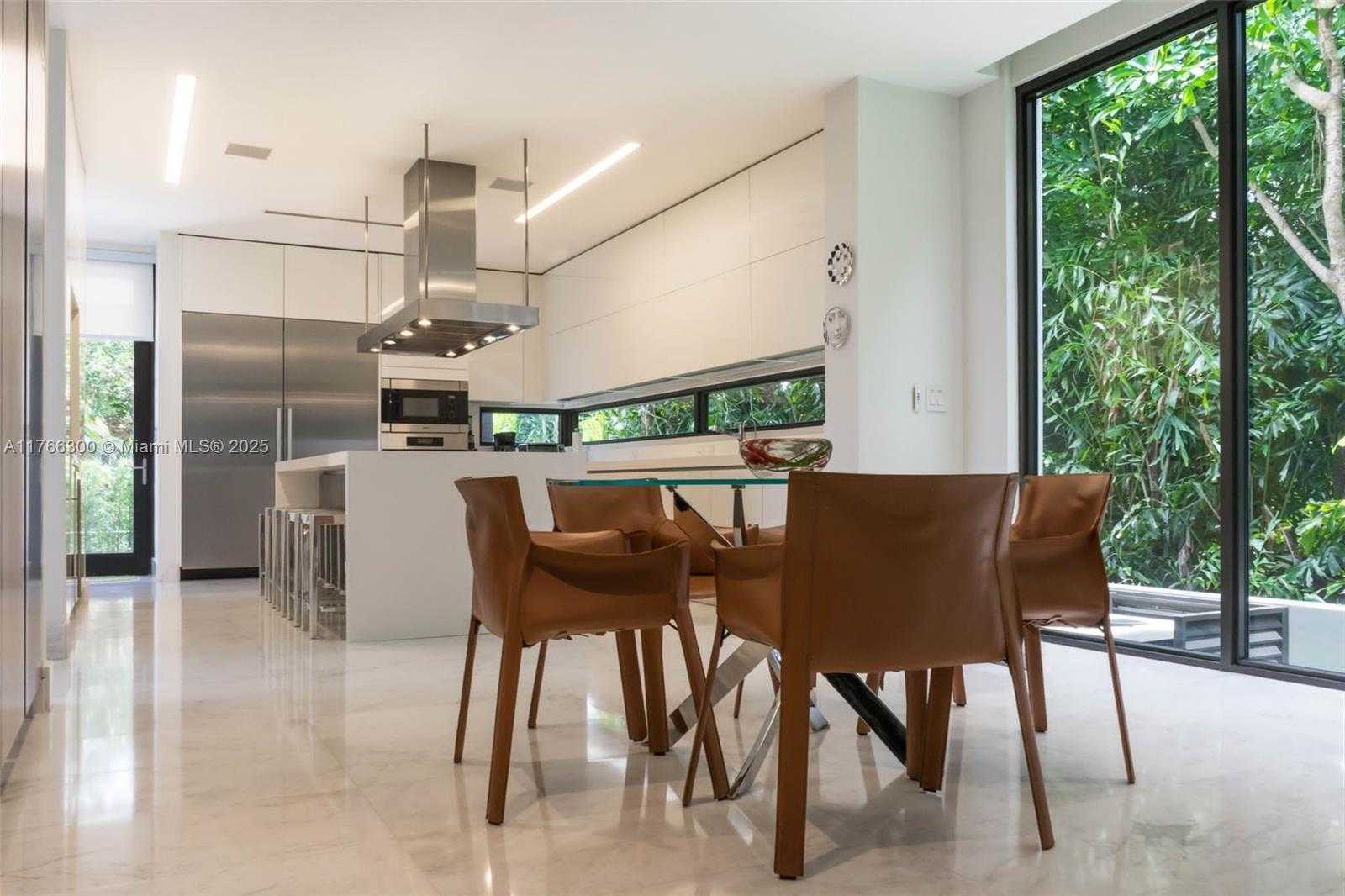 Small Image of 610 HARBOR CIR, Key Biscayne Number 21