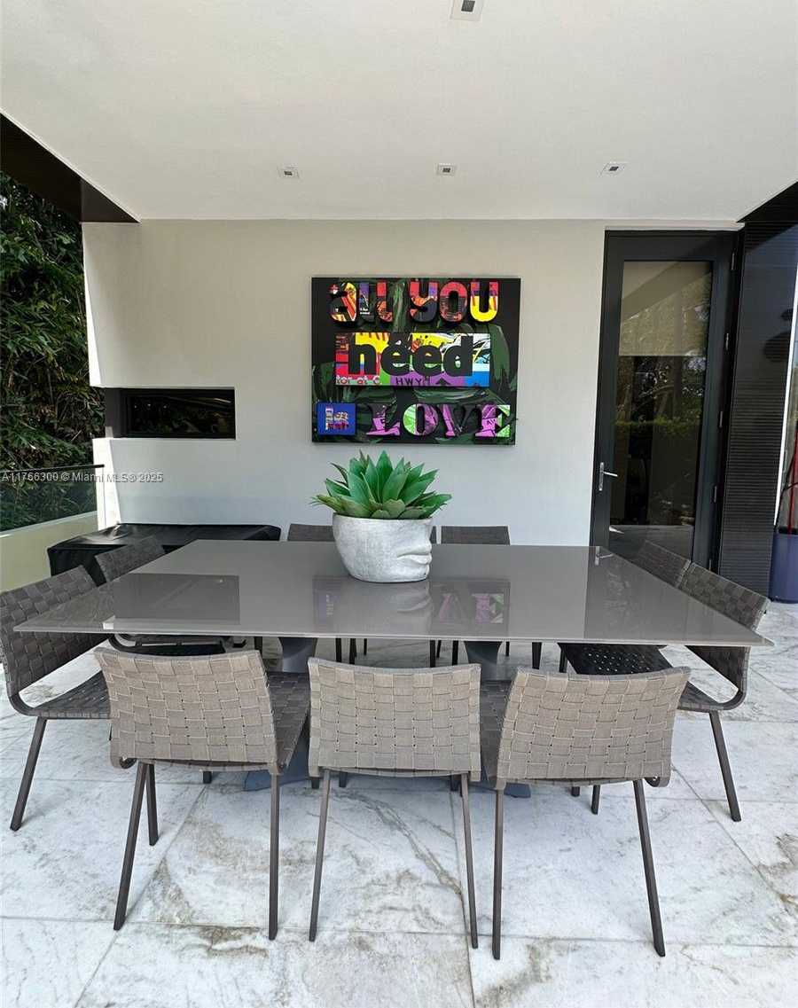 Small Image of 610 HARBOR CIR, Key Biscayne Number 22