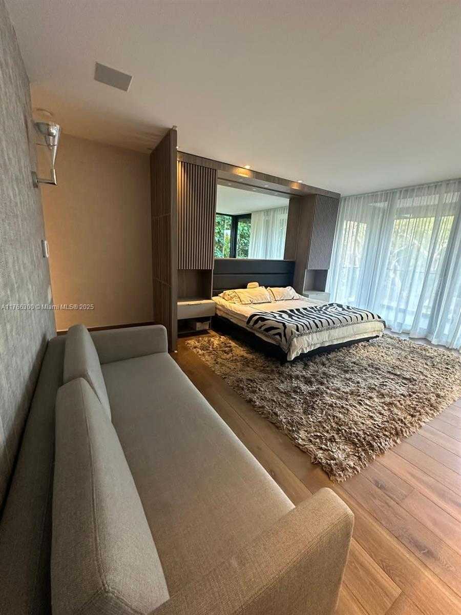 Small Image of 610 HARBOR CIR, Key Biscayne Number 27