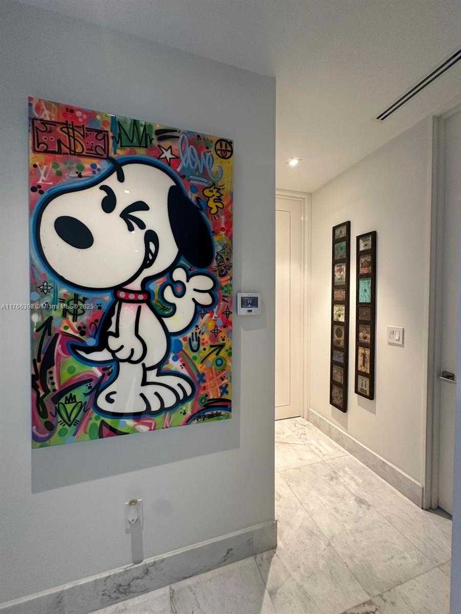 Small Image of 610 HARBOR CIR, Key Biscayne Number 43