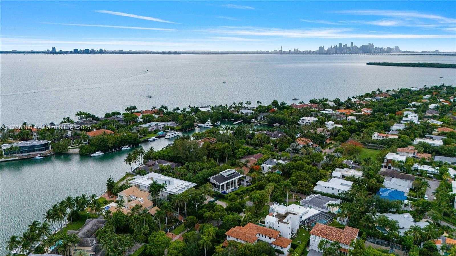 Small Image of 610 HARBOR CIR, Key Biscayne Number 63