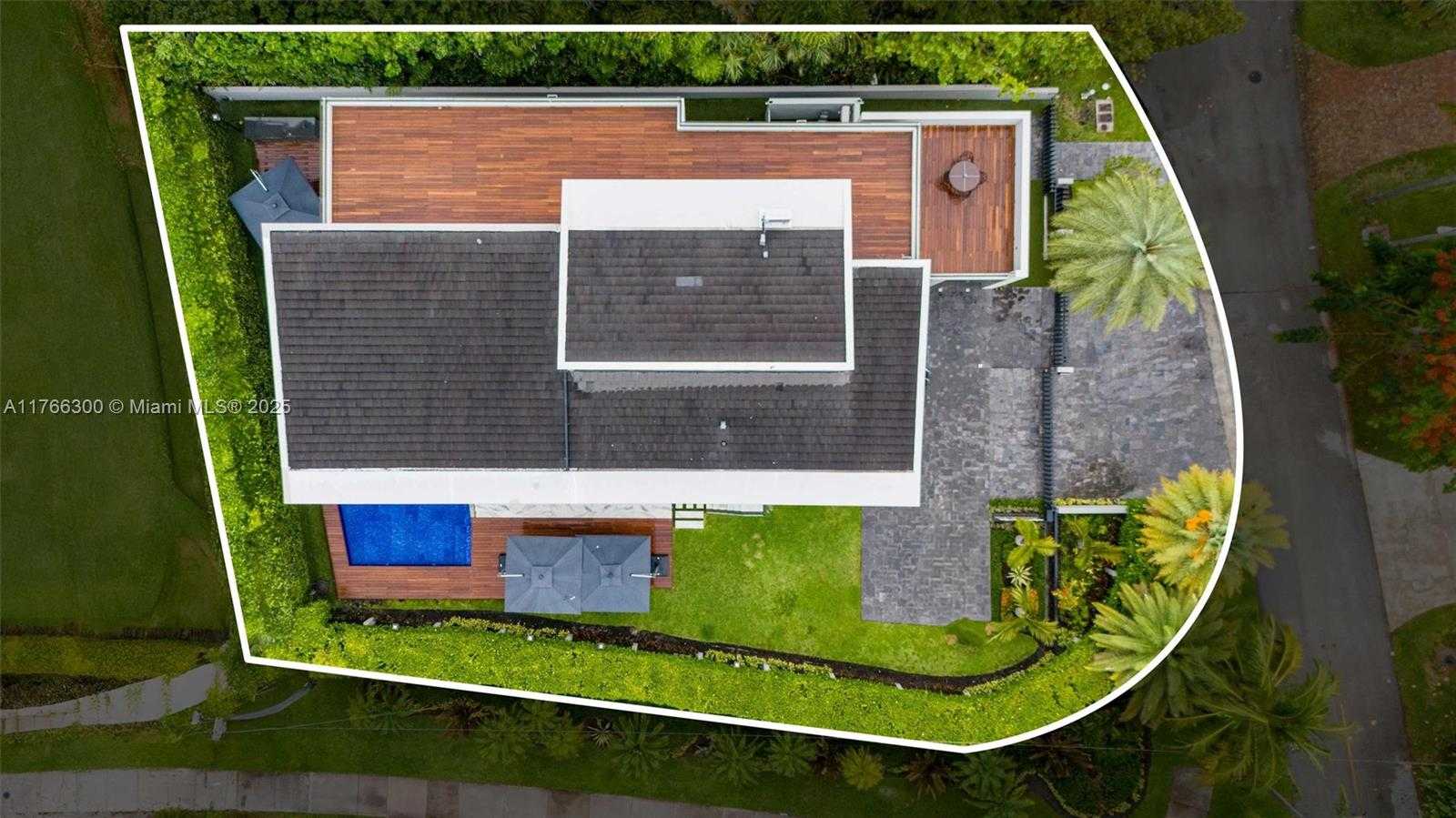 Small Image of 610 HARBOR CIR, Key Biscayne Number 70