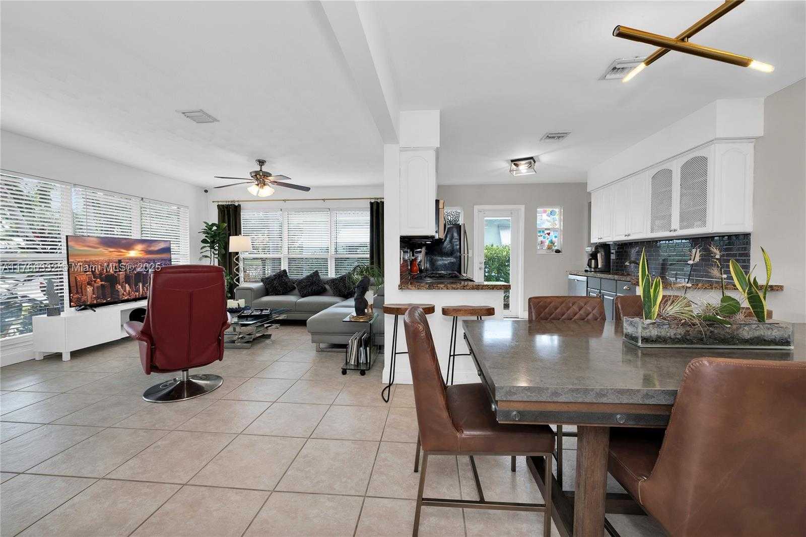 Small Image of 3449 NORTH EAST 17TH WAY, Oakland Park Number 5