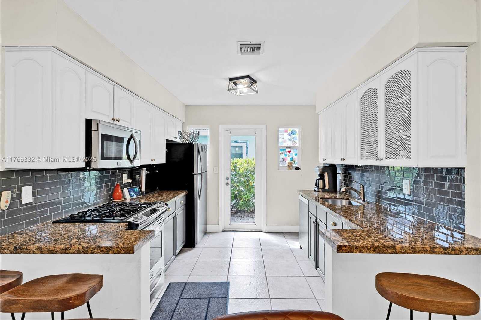 Small Image of 3449 NORTH EAST 17TH WAY, Oakland Park Number 7