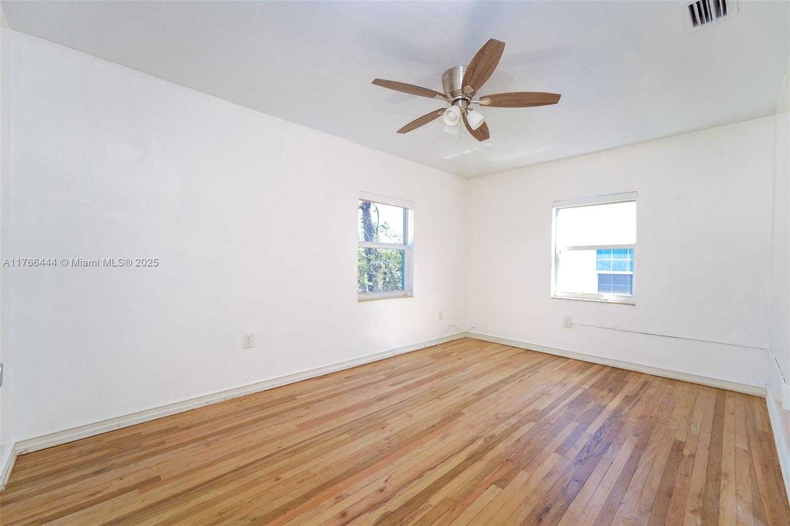 Small Image of 1504 FUNSTON ST, Hollywood Number 12