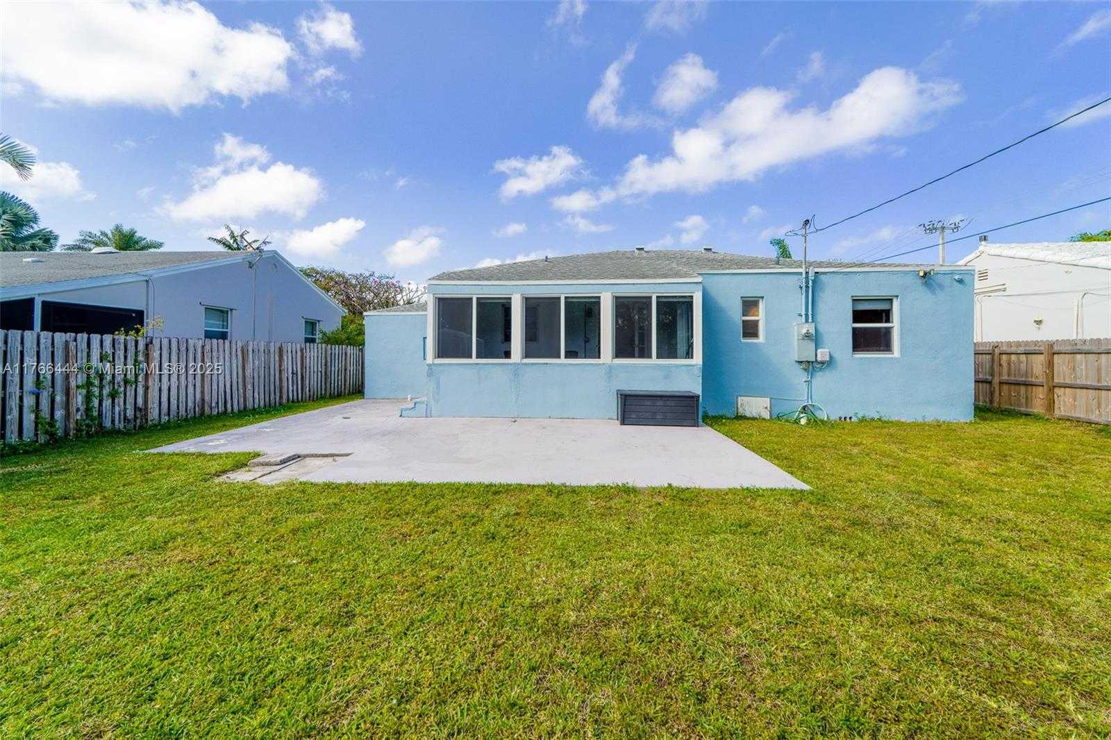 Small Image of 1504 FUNSTON ST, Hollywood Number 19