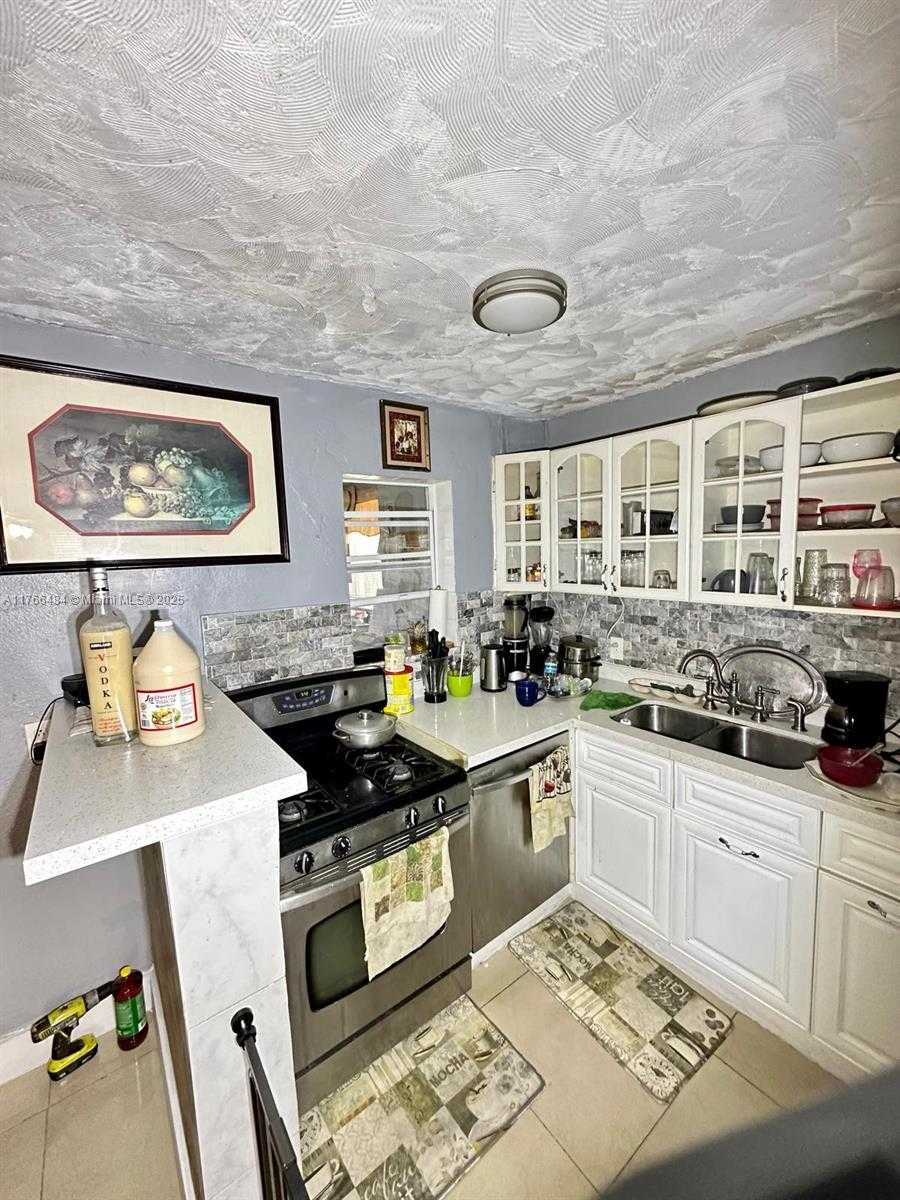 Small Image of 2941 NORTH WEST 173RD TER, Miami Gardens Number 8