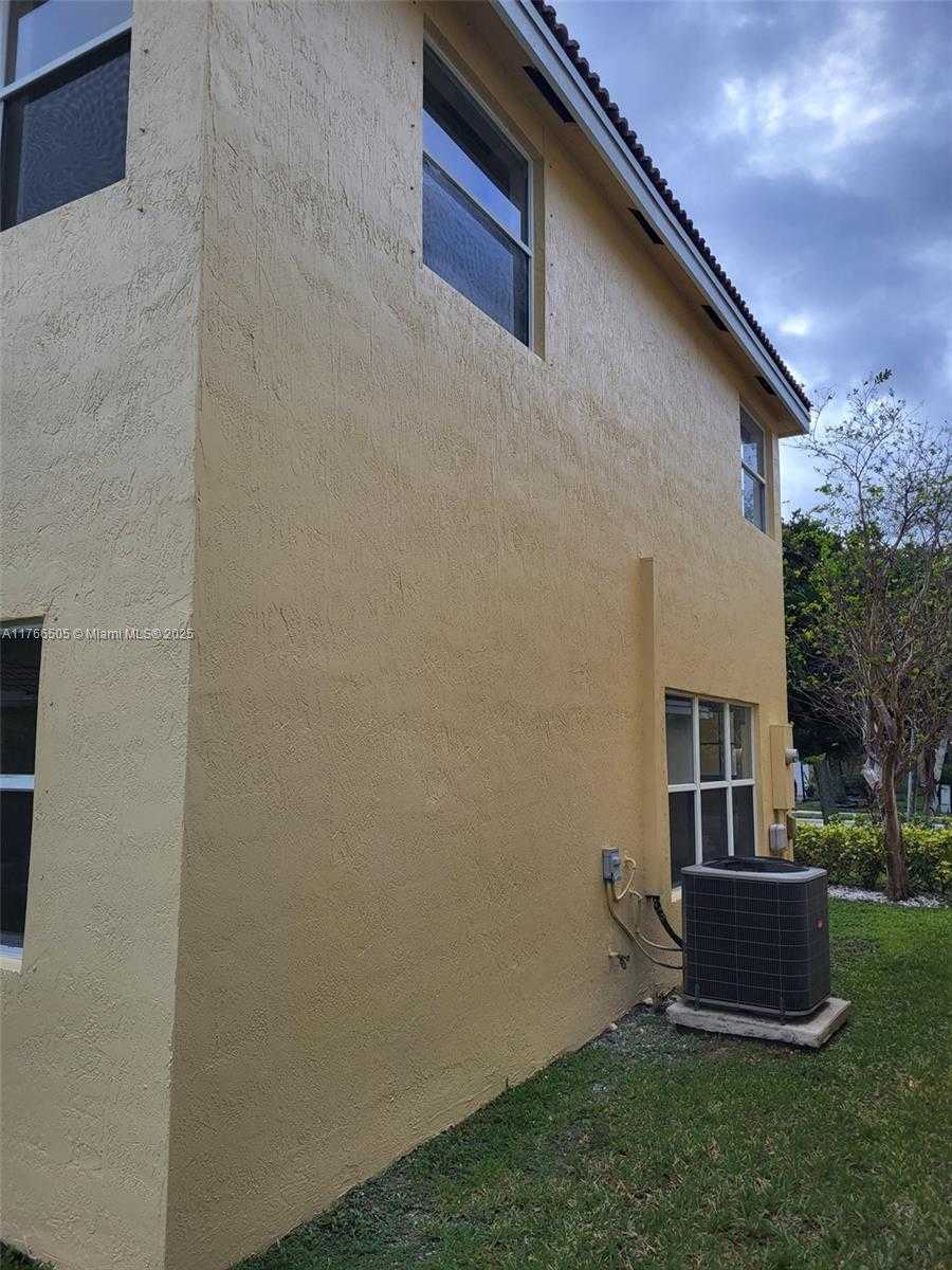 Small Image of 4035 CRESCENT CREEK PL, Coconut Creek Number 4