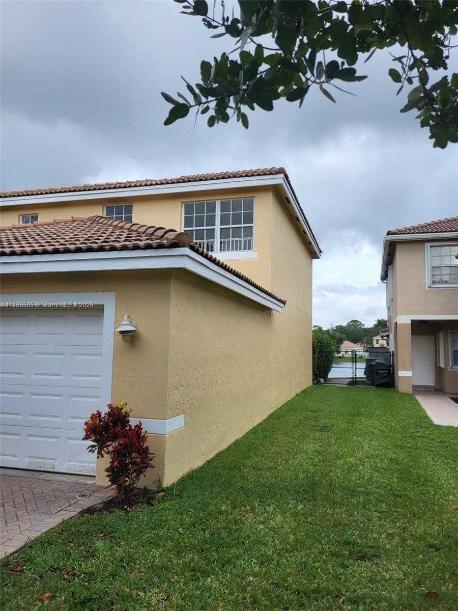 Small Image of 4035 CRESCENT CREEK PL, Coconut Creek Number 5